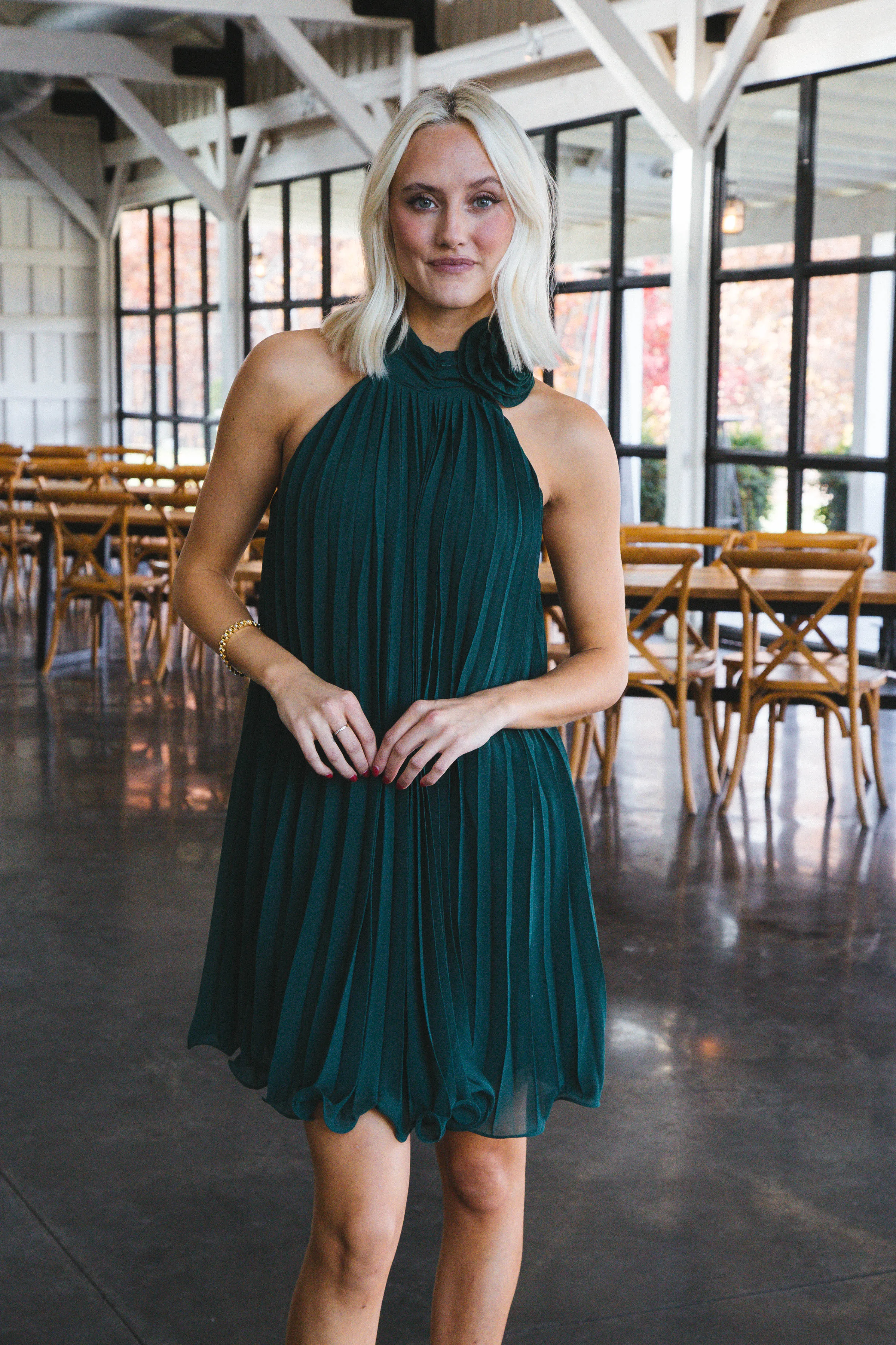 Baylee Sleeveless Pleated Dress, Green