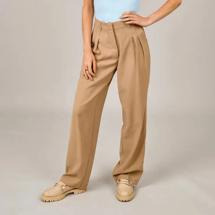 Brynn Pleated Trouser