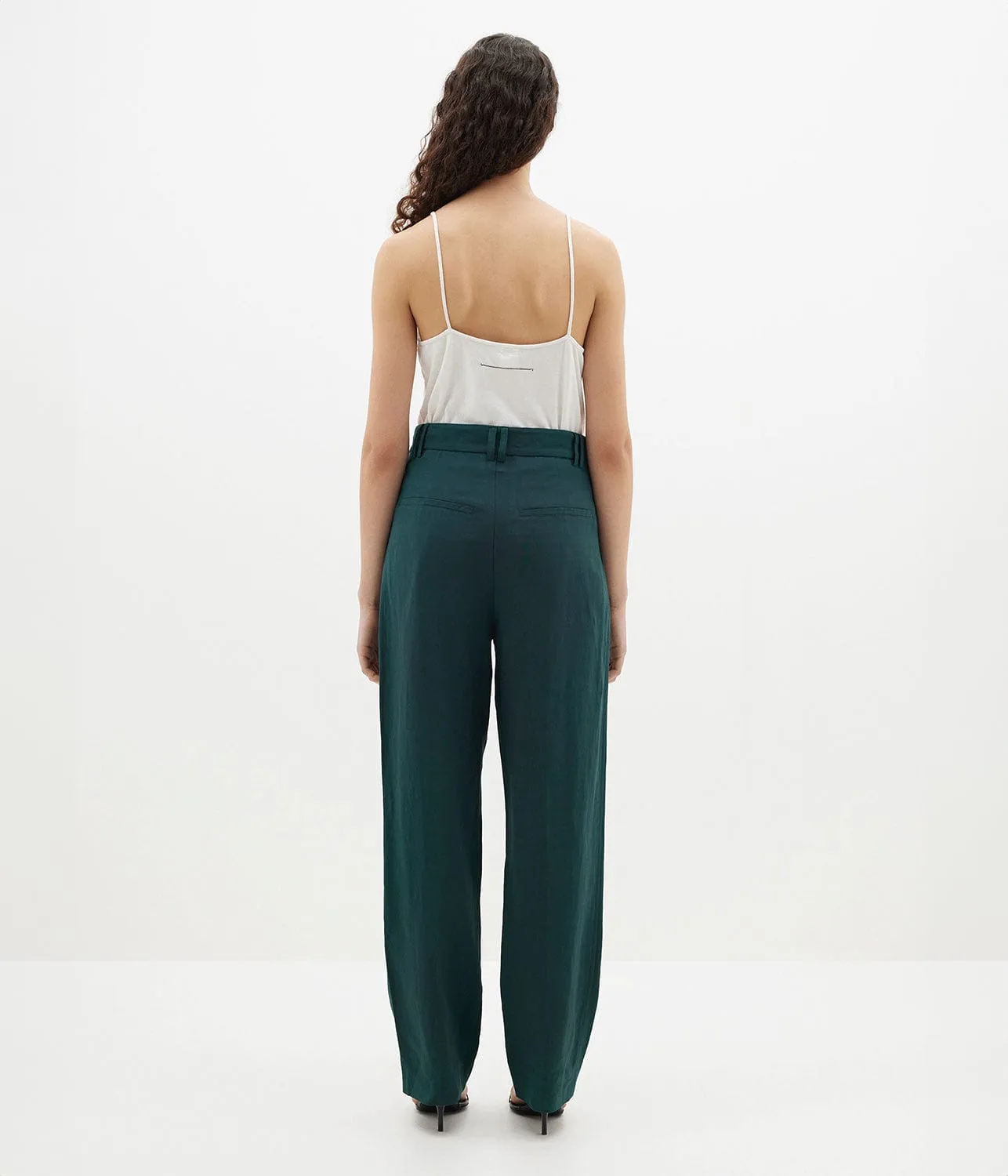 Elegant Pleat Front Linen Trousers in Malachite Green