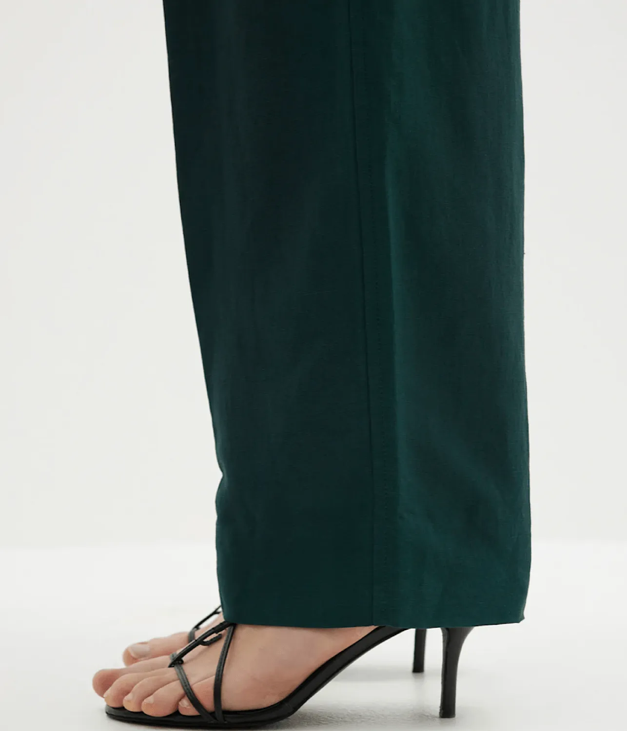 Elegant Pleat Front Linen Trousers in Malachite Green