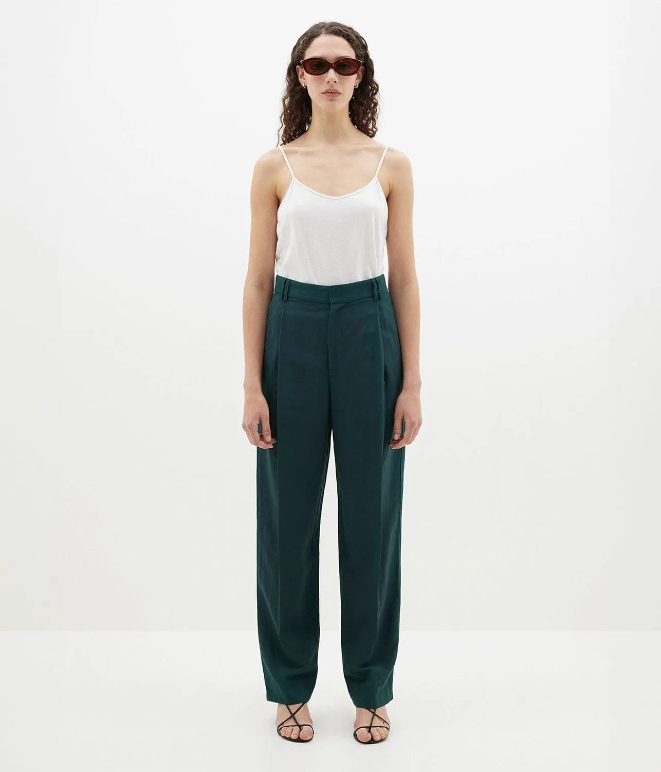 Elegant Pleat Front Linen Trousers in Malachite Green