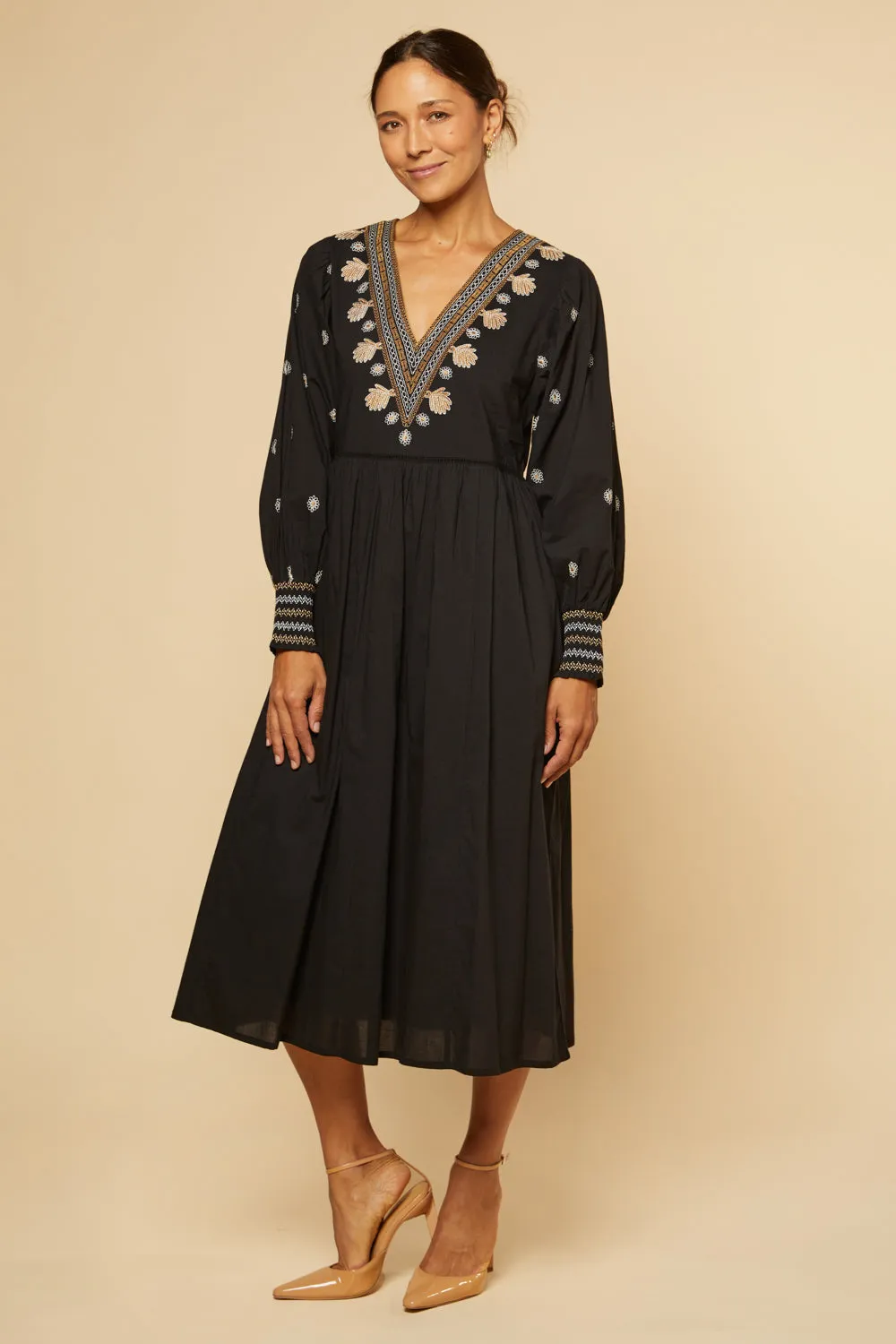 Sanctuary Sadie Embroidered Maxi Dress - Elegant Floral Design for Effortless Style