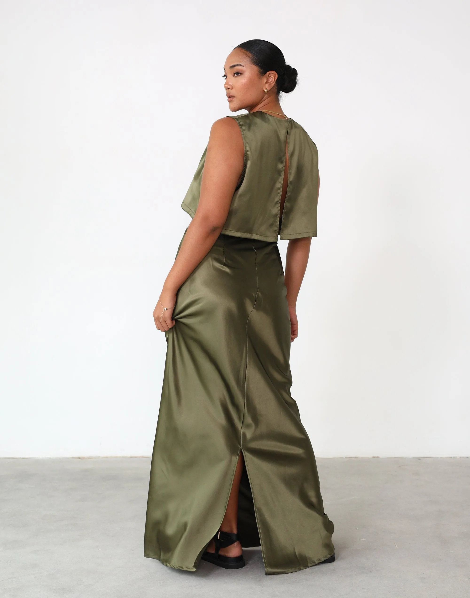 Sincerity Maxi Skirt (Dark Olive)